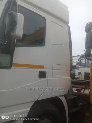 🚛 Iveco EUROSTAR Truck Head for Sale | Spacious Cabin in Apapa - Excellent Condition - Image 6