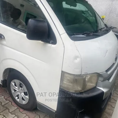🚐 2010 Toyota HiAce Spacious Van | Available in Port Harcourt - Well-Maintained & Reliable