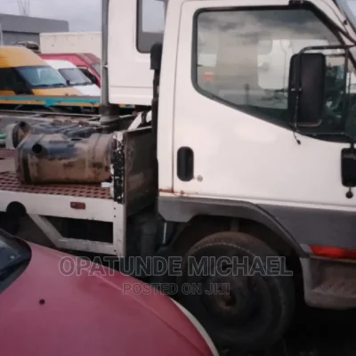 🚚 2005 Mitsubishi Canter Food Truck | Available in Lagos - Reliable & Spacious
