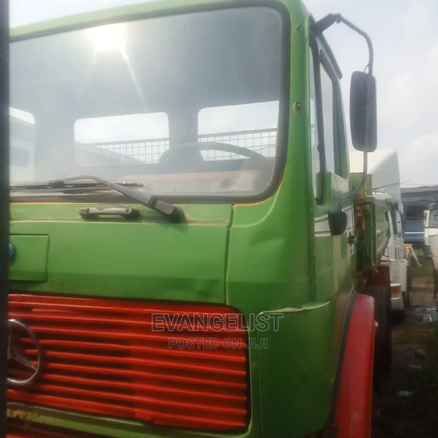 🚚 2018 Mercedes Tipper Truck | Available in Lagos - Low Mileage & Well-Maintained