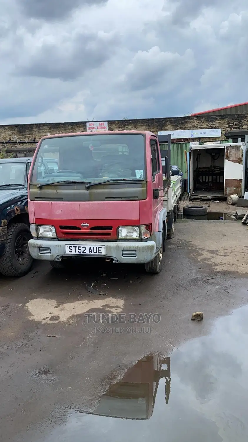 🚚 2004 Nissan Cabstar Mini Truck | Available in Isolo - Diesel Engine & Spacious Bed