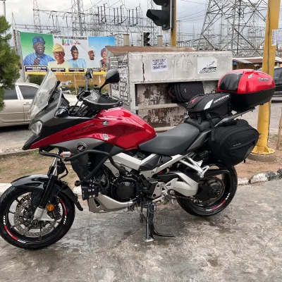 🏍️ 2018 Honda VFR800 Sporty Motorcycle | Available in Lagos - Low Mileage & Well-Maintained