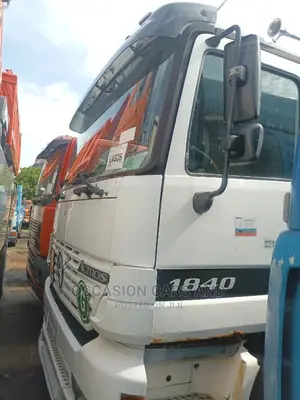 🚛 Mercedes-Benz Actros Diesel Truck | Available in Lagos - Low Mileage & Well-Maintained - Image 3
