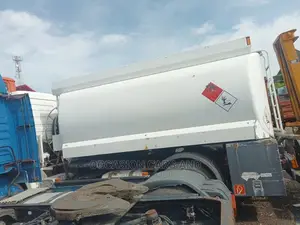 🚛 Mercedes-Benz Actros Diesel Truck | Available in Lagos - Low Mileage & Well-Maintained - Image 4