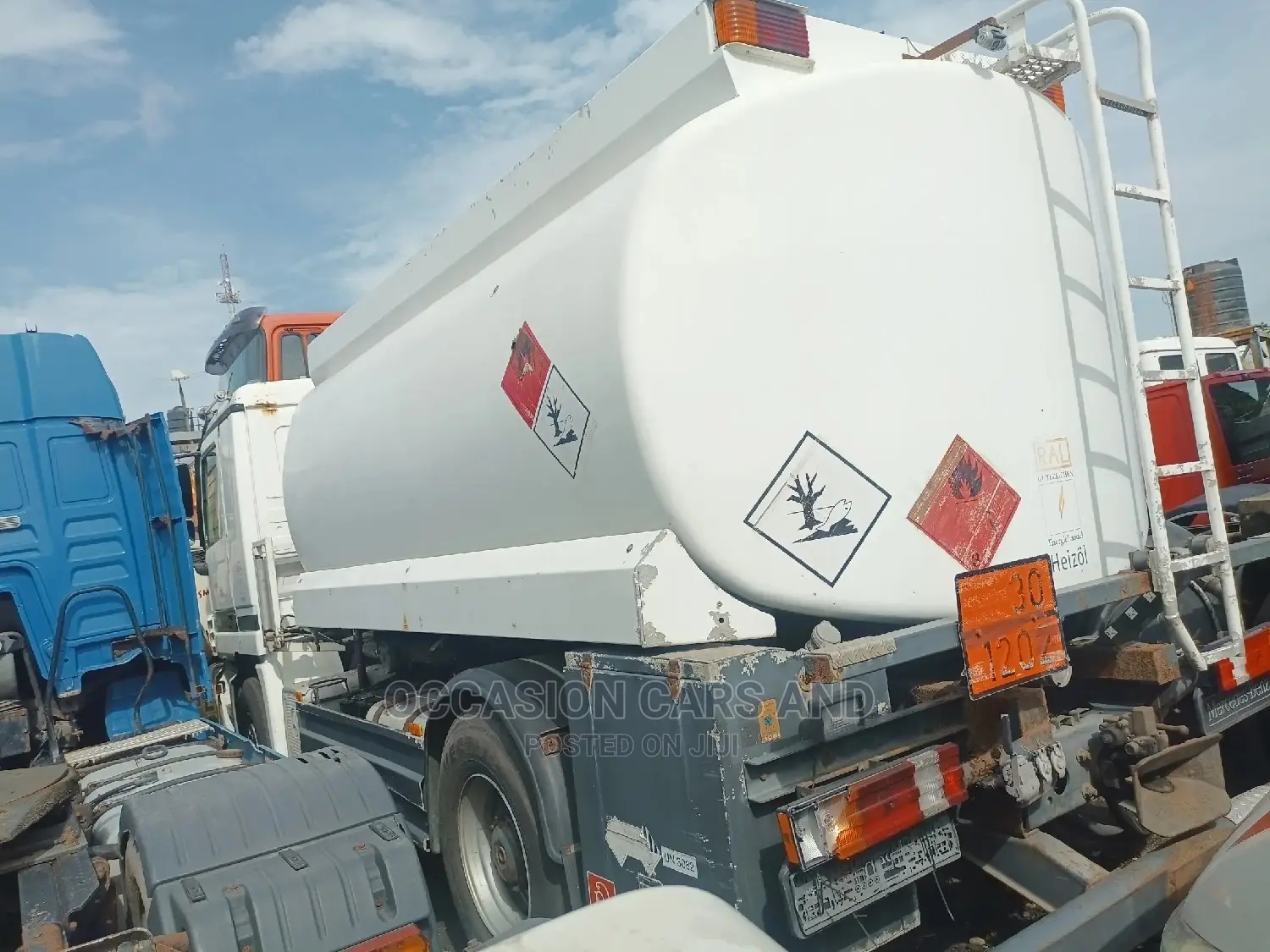 🚛 Mercedes-Benz Actros Diesel Truck | Available in Lagos - Low Mileage & Well-Maintained