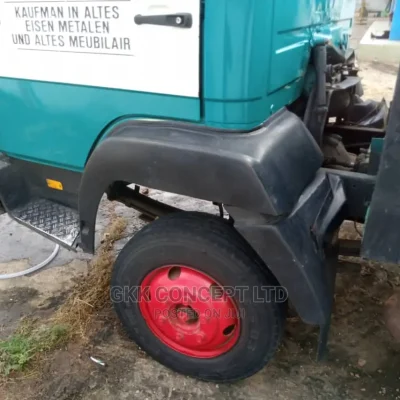 🚚 Ford F-150 Reliable Truck | Available in Lagos - Low Mileage, New Tires