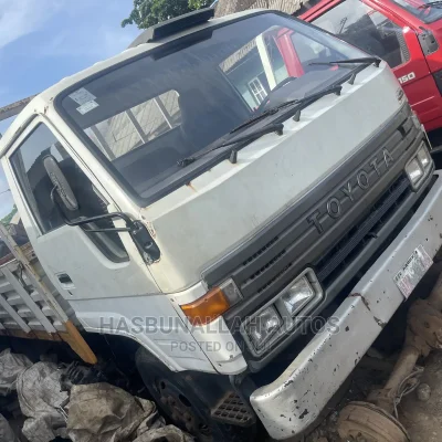 🚚 1999 Toyota Dyna 300 Diesel Truck | Available in Lagos - Low Mileage & Spacious