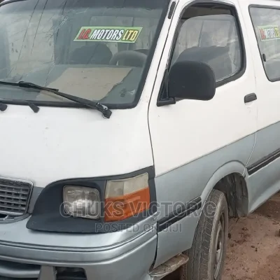 🚐 Toyota HiAce 2006 Reliable Van | Available in Nigeria - Spacious & Low Mileage