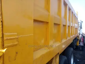 🚛 2018 Sinotruk Heavy-Duty Dump Truck | Available in Lagos - Well-Maintained & Reliable - Image 4