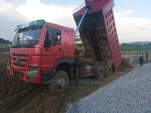 🚛 2018 Sinotruk Heavy-Duty Dump Truck | Available in Lagos - Well-Maintained & Reliable - Image 6