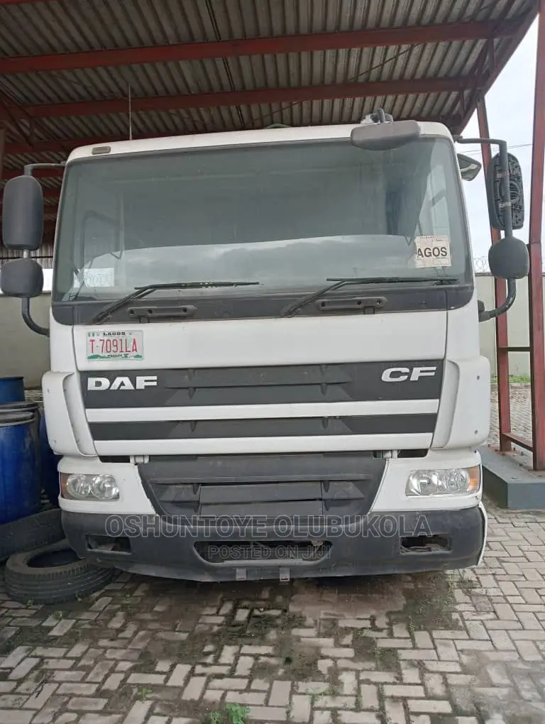 🚚 2006 DAF CF Truck for Sale | Spacious & Reliable in Ojota - Low Mileage, Great Condition