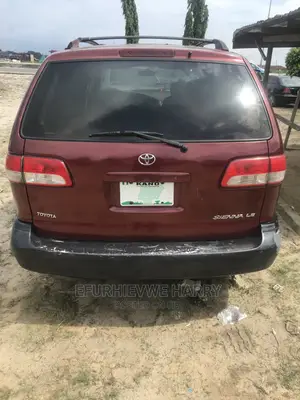 🚐 2000 Toyota Sienna LE Family Minivan | Low Mileage in Warri - Spacious & Reliable - Image 3