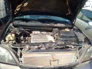 🚙 2004 Lexus RX 300 4WD SUV | Spacious Family Vehicle in Lagos - Low Mileage & Reliable - Image 3
