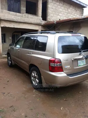 🚙 Toyota Highlander Limited SUV | Available in Oyo - Low Mileage Family Vehicle