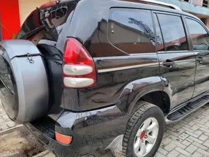 🚙 Toyota Land Cruiser Prado 2005 | Spacious Family SUV in Ajah - Low Mileage & Reliable - Image 4
