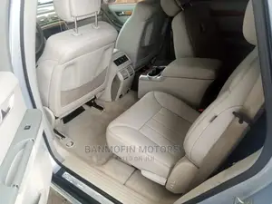 ๐ 2006 Mercedes-Benz R-Class Family Vehicle | Available in Lagos - Low Mileage & Spacious - Image 5