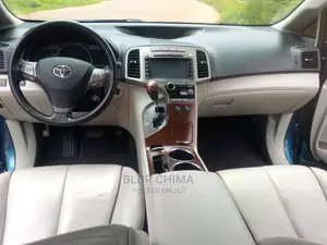 🚙 2010 Toyota Venza Spacious Crossover | Available in Enugu - Well-Maintained & Reliable - Image 5