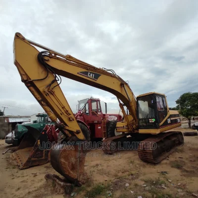 🚜 Caterpillar 320BL Excavator for Sale | Low Hours in Lagos - Smooth Operation