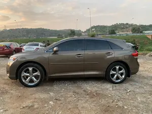 🚗 2010 Toyota Venza V6 | Available in Abuja - Low Mileage, Great Features - Image 3