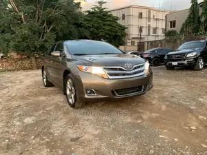 🚗 2010 Toyota Venza V6 | Available in Abuja - Low Mileage, Great Features - Image 4