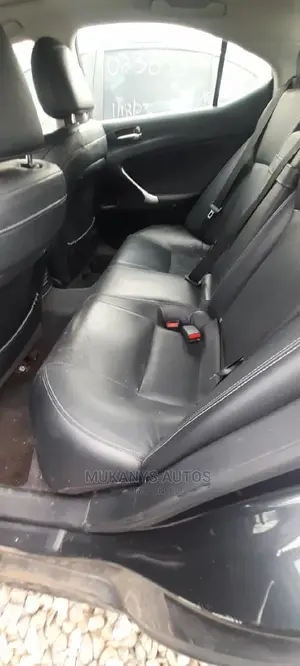 🚗 Lexus Reliable Sedan for Sale | Test Drive in Ikeja - Low Mileage, Great Features