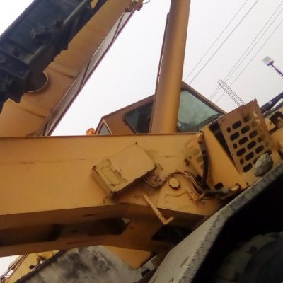 Grove 45-Ton Crane for Sale in Lagos - Low Hours and Excellent Condition