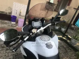 2016 Ducati 959 Panigale Sportbike | Available in Lagos - Well-Maintained & Responsive - Image 4