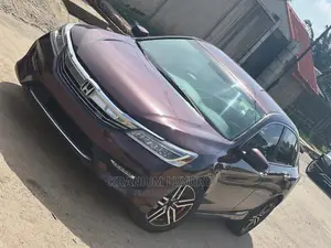 🚗 2017 Honda Accord Sport SE | Available in Lagos - Low Mileage & Safe - Image 5
