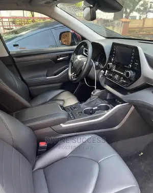 🚙 2020 Toyota Highlander Family SUV | Available in Lagos - Spacious & Reliable - Image 3
