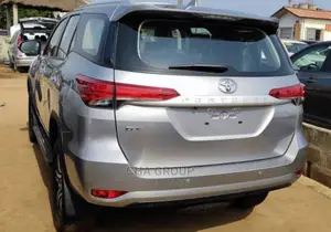 🚙 2022 Toyota Fortuner Spacious SUV | Available in Abuja - Low Mileage & Powerful Diesel - Image 4