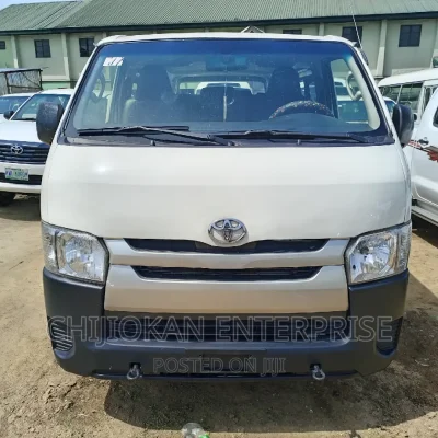 🚐 Toyota HiAce Family Van | Available in Lagos - Spacious & Fuel Efficient