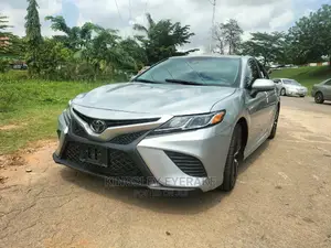 🚗 2019 Toyota Camry SE | Available in Lagos - Low Mileage & Well-Maintained - Image 3