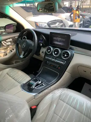 🚙 2015 Toyota Land Cruiser Prado | Family-Friendly SUV in Lagos - Low Mileage & Well-Maintained - Image 5