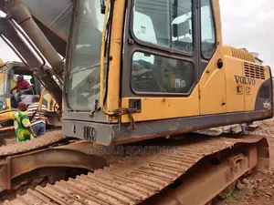 🚜 Volvo EC210BCL Excavator for Sale | Inspect in Ibadan - Well-Maintained & Powerful - Image 3