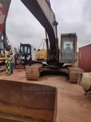 🚜 Volvo EC210BCL Excavator for Sale | Inspect in Ibadan - Well-Maintained & Powerful - Image 4