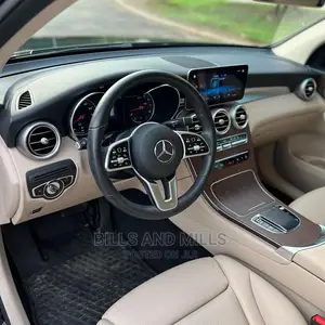🚙 2021 Mercedes-Benz GLC-Class SUV | Available in Lagos - Low Mileage & Spacious - Image 3