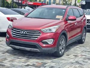 🚙 2013 Hyundai Santa Fe Spacious SUV | Available in Lagos - Low Mileage & Family-Friendly - Image 3