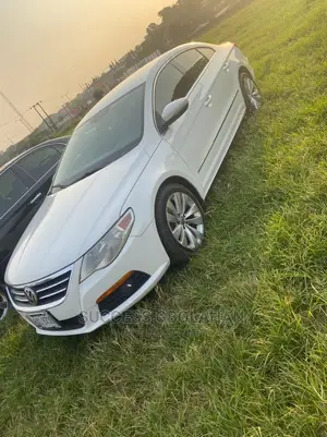 🚗 2010 Volkswagen Passat 2.0 TDi | Available in Lagos - Spacious & Reliable - Image 4