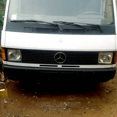 🚐 2005 Mercedes-Benz Vito Van | Spacious Cargo & Comfort in Lagos
