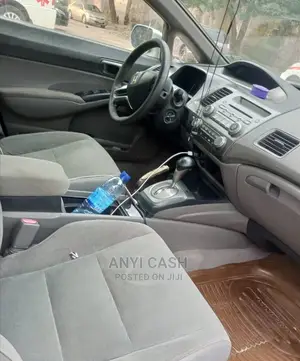 🚗 2008 Honda Civic Gold Sedan | Available in Gwarinpa Abuja - Low Mileage & Eco-Friendly - Image 5