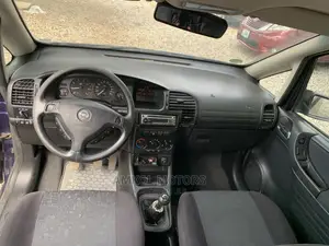 🚗 2008 Opel Zafira Family Car | Available in Gwarinpa - Spacious & Reliable - Image 5