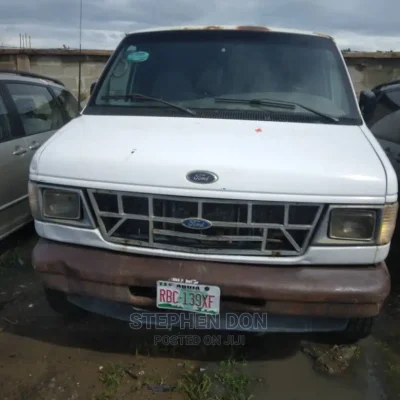 🚐 2008 Ford Transit Spacious Van | Available in Amuwo-Odofin - Low Mileage & Economical