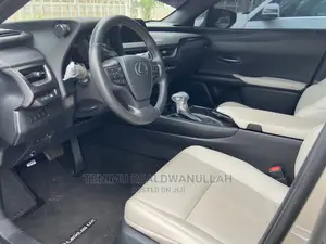 🚙 2020 Lexus UX 200 Compact SUV | Available in Katampe - Low Mileage, Well-Maintained - Image 5