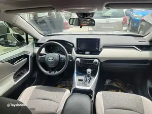 🚙 Toyota Reliable SUV | Available in Lagos - Low Mileage & Family-Friendly - Image 5