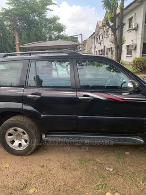 🚙 2005 Toyota Land Cruiser Prado | Spacious SUV in Ikoyi - Low Mileage & Well-Maintained - Image 4