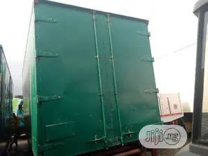 🚚 Mercedes-Benz Reliable Rigid Truck | Available in Amuwo-Odofin - Fuel Efficient & Well-Maintained - Image 5
