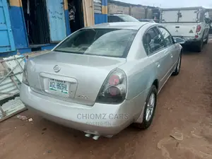 🚗 Reliable 2004 Nissan Altima | Available in Lagos Ejigbo - Well-Maintained & Affordable - Image 5