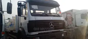 🚚 Mercedes-Benz Heavy-Duty Truck for Sale | Explore in Apapa - Well-Maintained & Reliable - Image 6