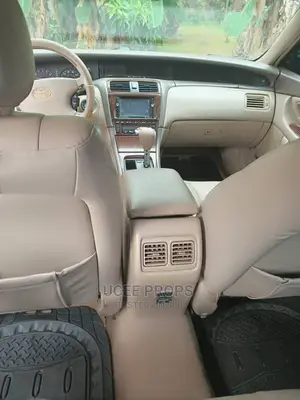 🚗 2004 Toyota Avalon Black Sedan | Available in Port Harcourt - Well-Maintained & Spacious - Image 5
