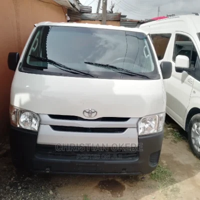 🚐 2015 Toyota HiAce Van for Sale in Lagos | Spacious Family Vehicle with Low Mileage